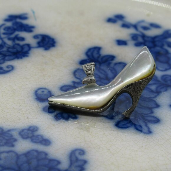 Rare Vintage MUSI High Heel Shoe Advertising Salesman's Tie Clip Lapel Pin - Picture 2 of 14